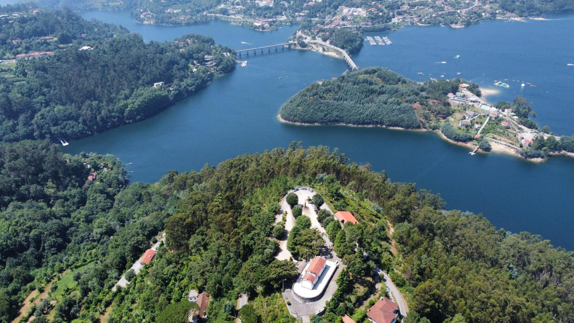 Apartmán Casa De Casarelhos - Vistas Rio, Campo E Montanha - Lareira Geres Exteriér fotografie