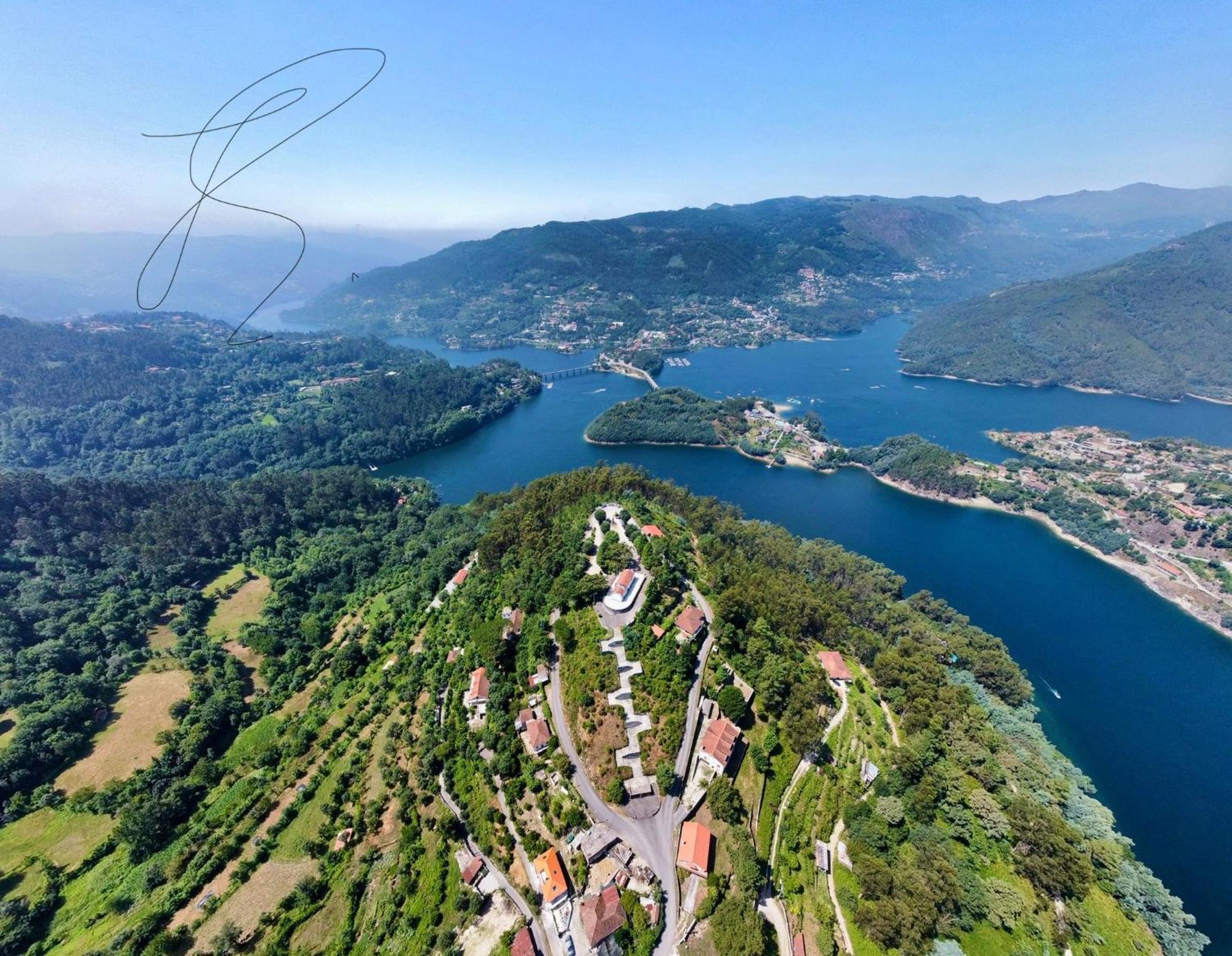 Apartmán Casa De Casarelhos - Vistas Rio, Campo E Montanha - Lareira Geres Exteriér fotografie
