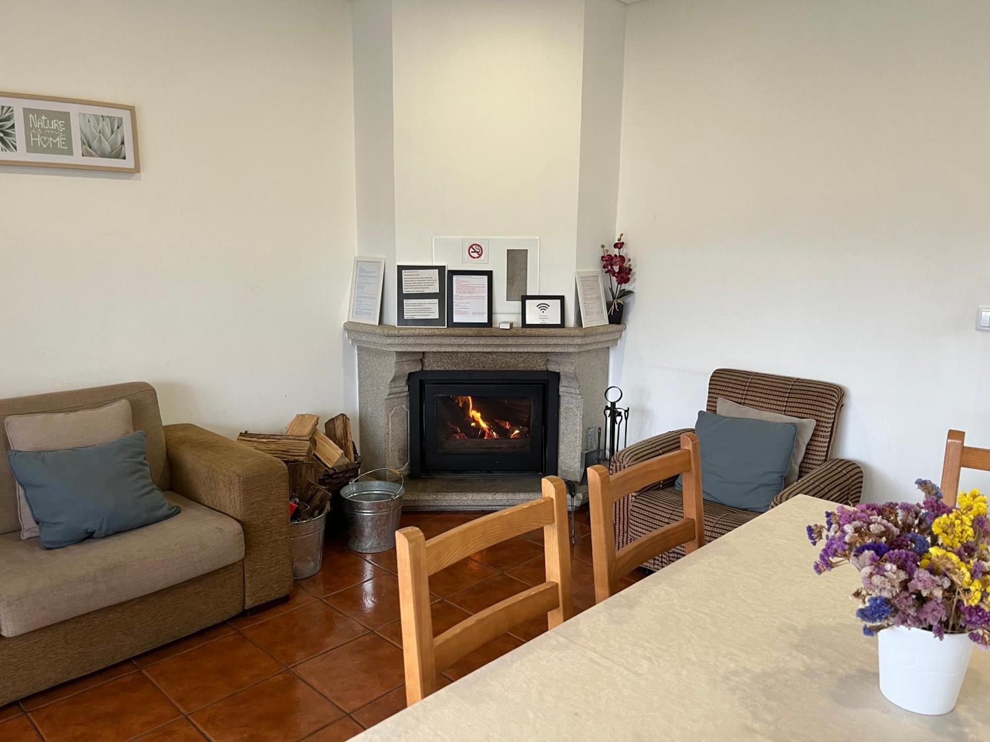 Apartmán Casa De Casarelhos - Vistas Rio, Campo E Montanha - Lareira Geres Exteriér fotografie