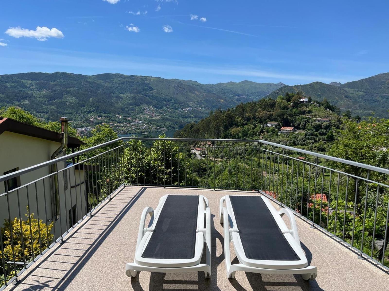 Apartmán Casa De Casarelhos - Vistas Rio, Campo E Montanha - Lareira Geres Exteriér fotografie