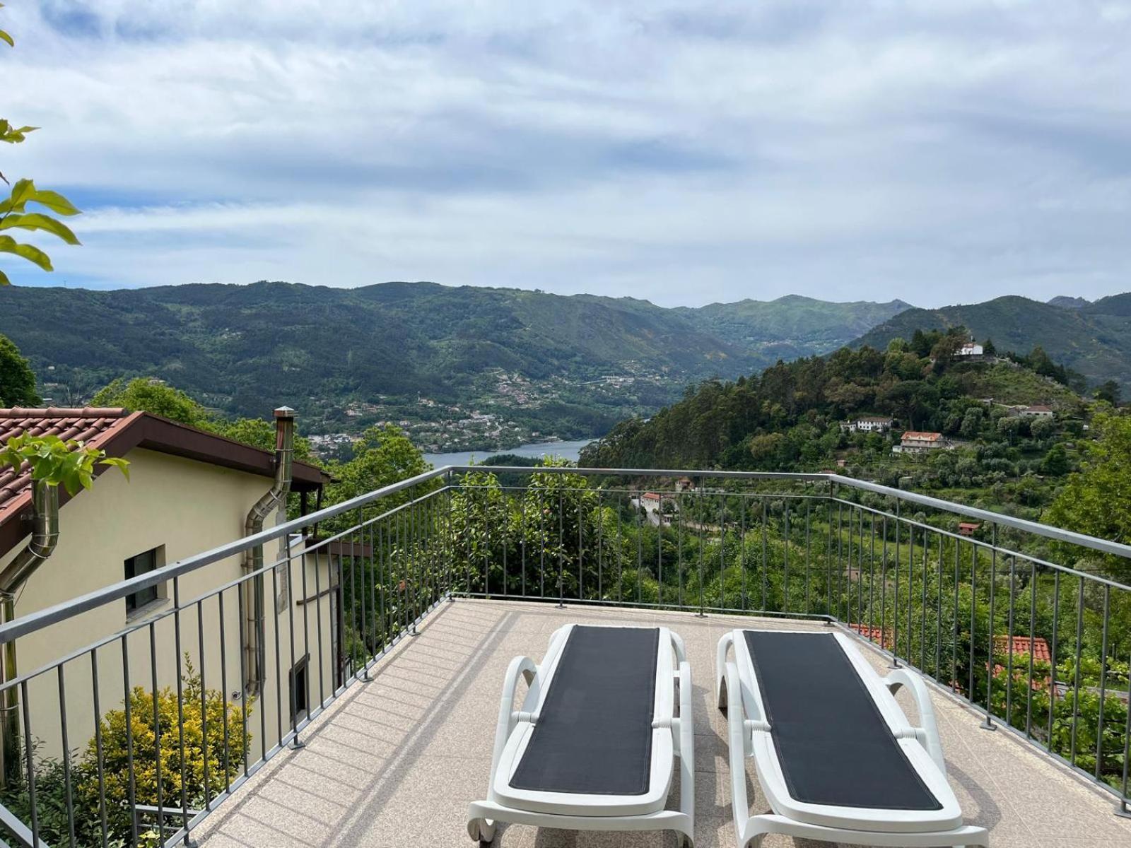 Apartmán Casa De Casarelhos - Vistas Rio, Campo E Montanha - Lareira Geres Exteriér fotografie